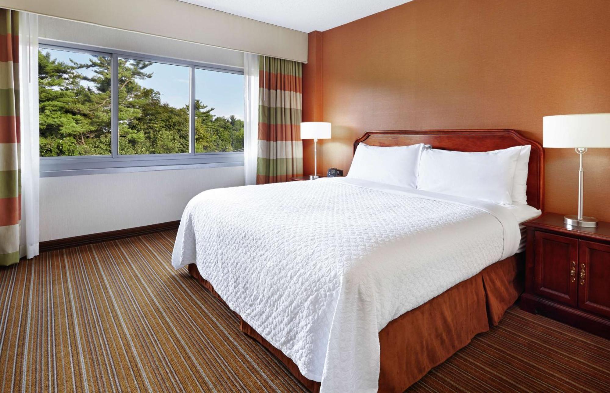 Two-Room King Suite - Hearing Accessible/Non-Smoking,1547399389:JPEG