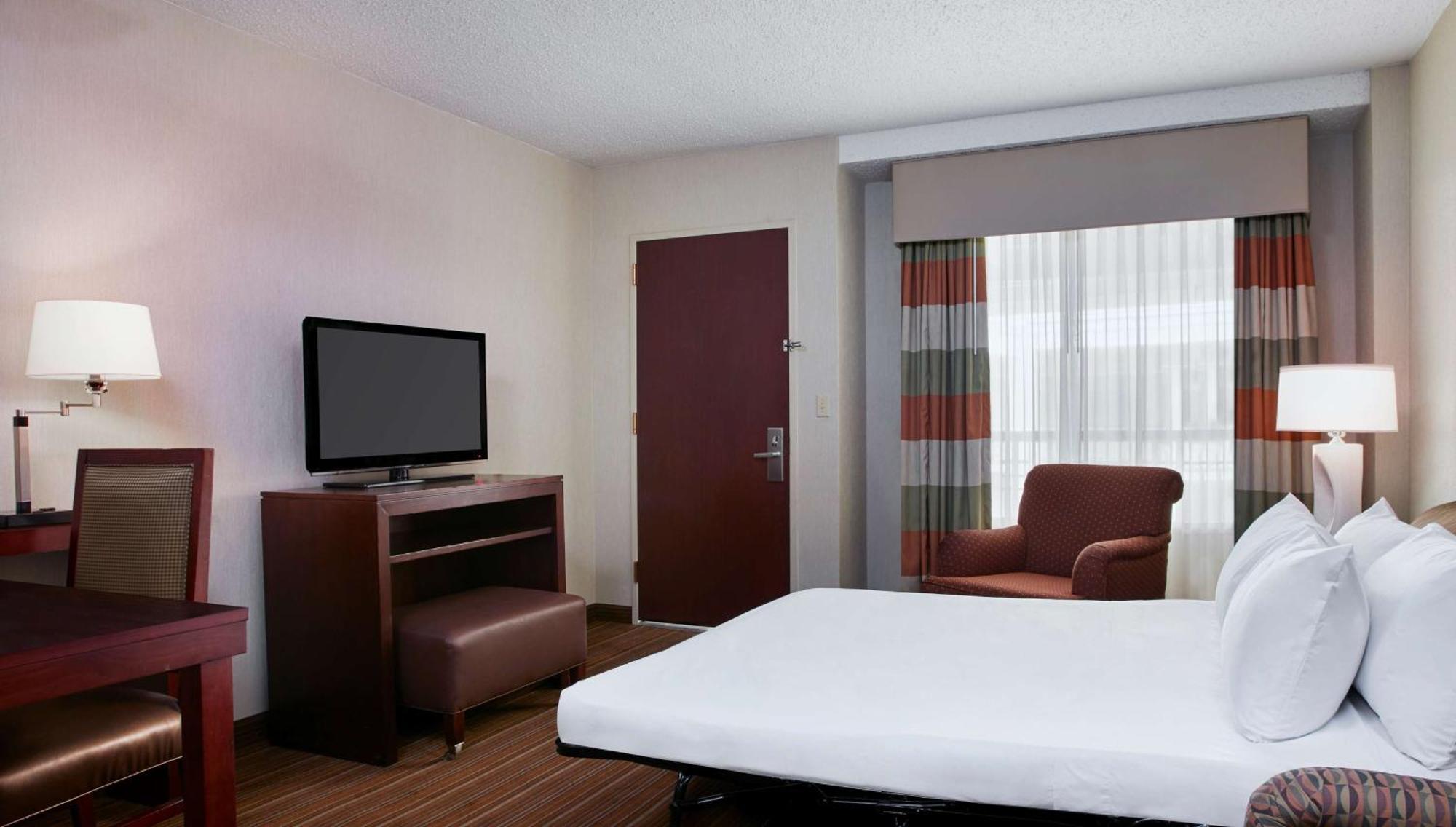 One-Bedroom Premium Suite with Two Double Beds - Non Smoking,1547399482:JPEG