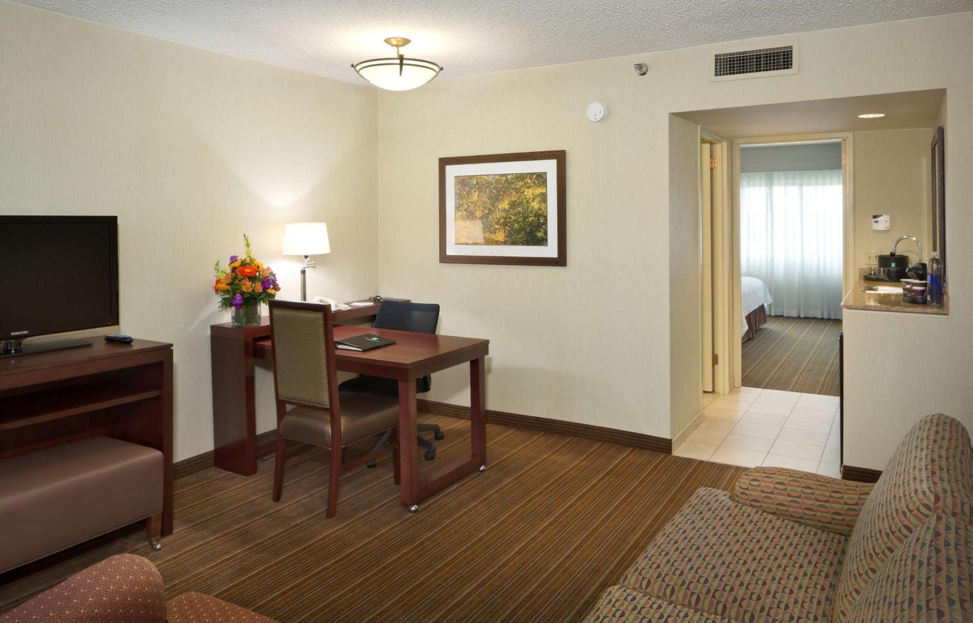 King Suite - Non-Smoking,1547399389:JPEG